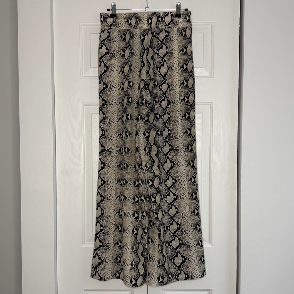 L'AGENCE Snakeskin Wide-Leg Pants (small) - Picture 3 of 6
